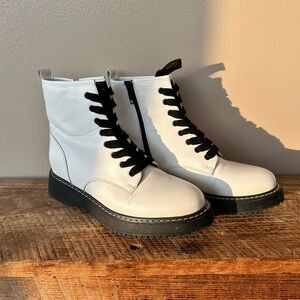 Madden Girl White Carra Platform Combat Boots Size 8 Lace Up Side Zip women